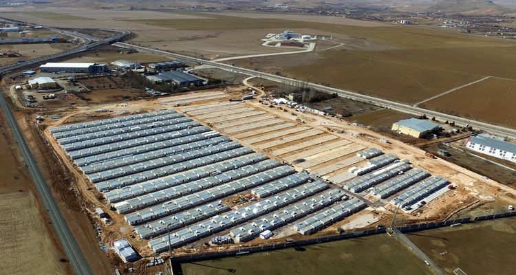 Elazığ'da kurulan konteyner kentlerde yaşam başladı