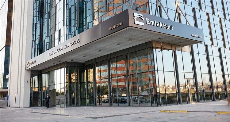 Emlak Bank'ın İzmir'deki yeni şubesi hizmete açıldı