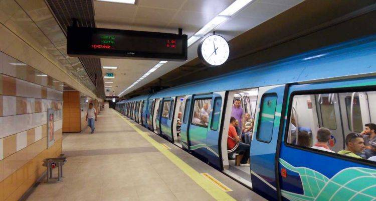 Üsküdar Çekmeköy Metrosunda Vagonlar Raya İndi