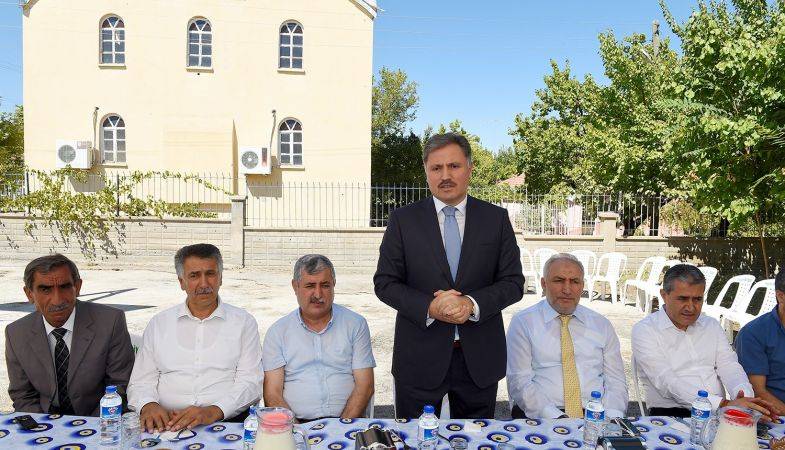 Çarmuzu Mahallesi’nden, Başkan Çakır’a Teşekkür Yemeği!