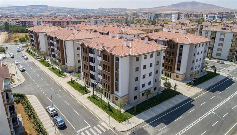 Erzurum Çat'ta depremzedeler için 575 konut inşa ediliyor