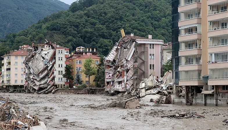 Selden etkilenen 454 ağır hasarlı bina tespit edildi