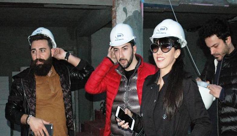 Hande Yener Bodrum’da Gece Kulübü Açıyor