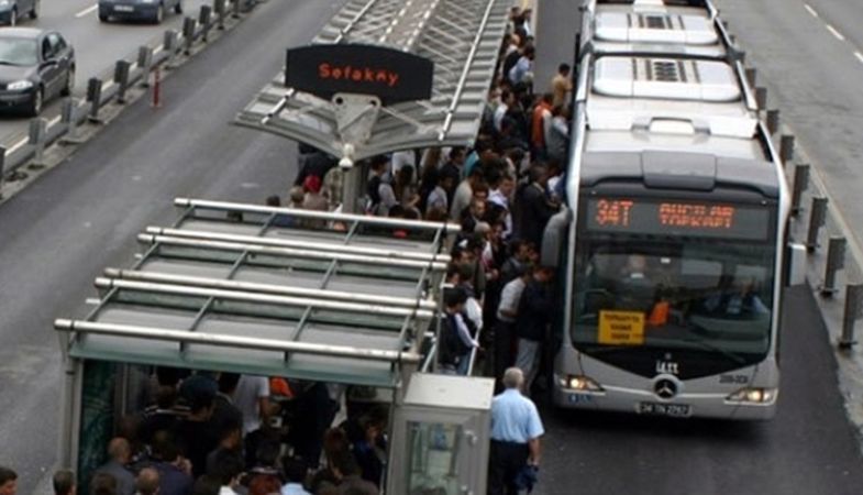 Sefaköy Metrobüs İstasyonunda Engeller Kalkıyor!