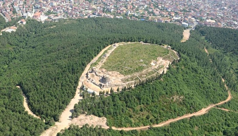 Aydos Kalesine Günübirlik Tesisler!